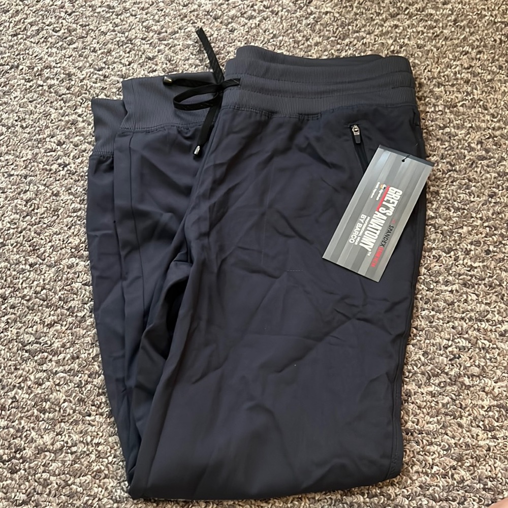 scrub joggers
